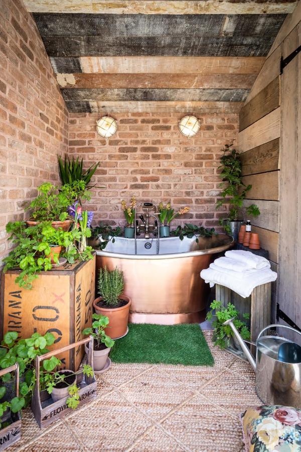 The Walled Garden At Cheshire Boutique Bathhouse Nantwich Eksteriør billede